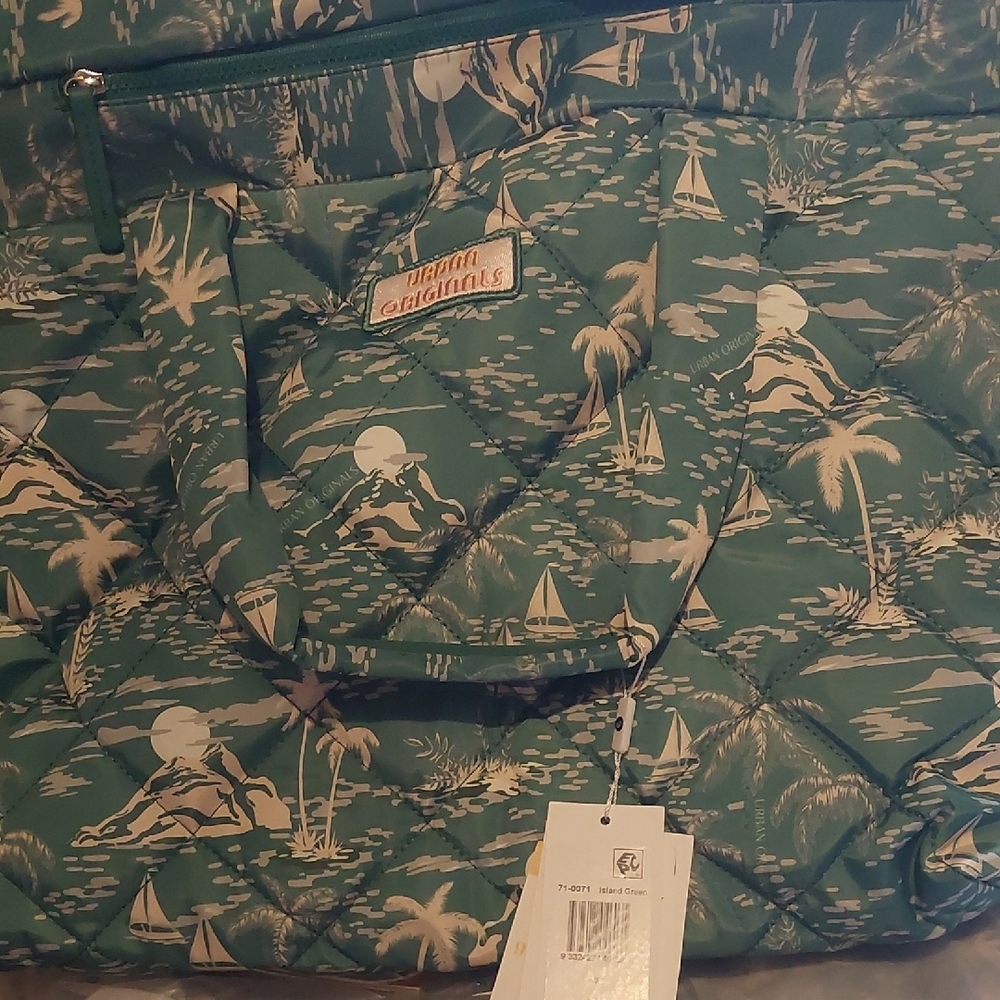 Green Quilted Tote Bag - Picture 10 of 11